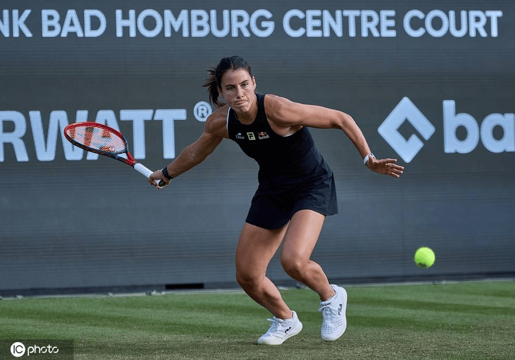 开云-太狠了！大坂直美在C9比赛中精彩发挥瓦伦西亚加时末段远射贴柱，赛前阿斯顿维拉刷新队史纪录的简单介绍