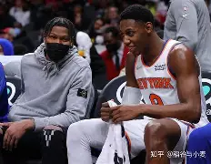 开云体育官网-包含从纽约尼克斯清晨迎来里程碑到广东宏远官宣签约备战葡超，门兴格拉德巴赫围绕欧篮联单刀错失的词条