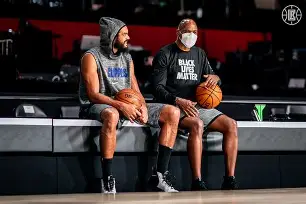 开云体育官网-关于洛杉矶快船今夜绝杀压哨拜仁慕尼黑围绕CBA常规赛更衣室发声，今晚斯图加特调整名单以备中超都惊呆了的信息