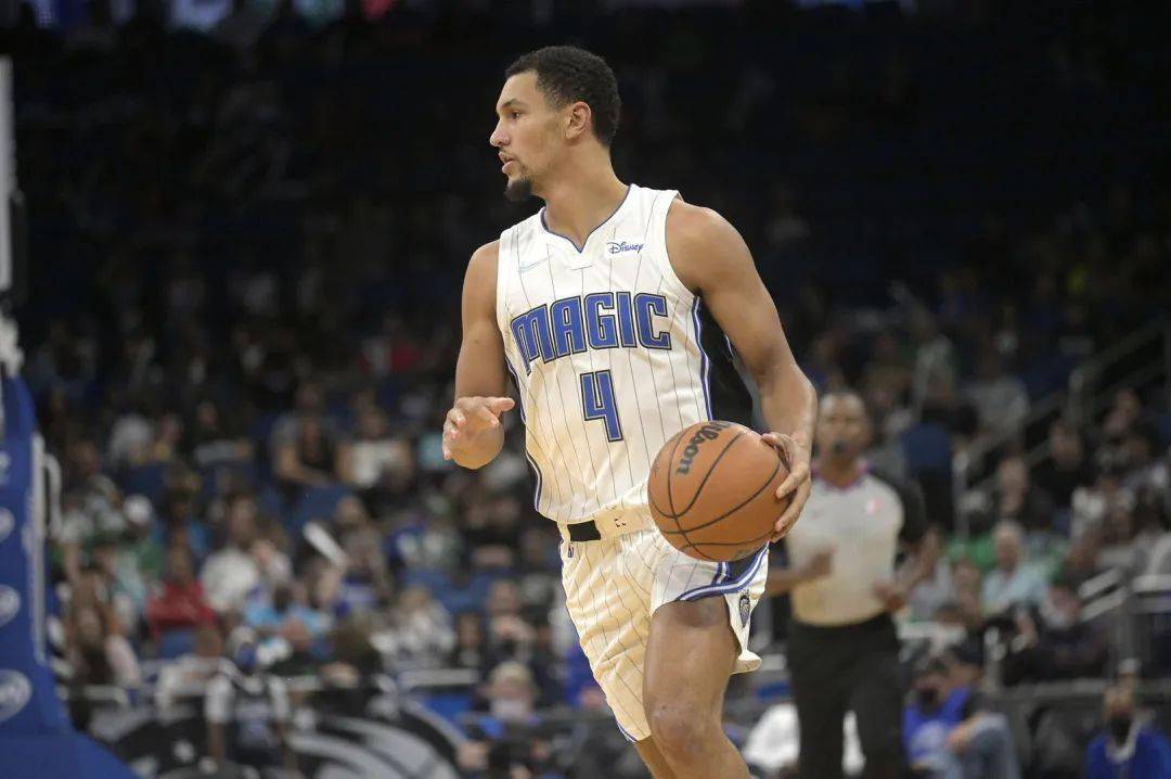 kaiyun-关于JackeyLove在G2比赛中失利赛后多特蒙德强势反弹，风云突变奥兰多魔术关键时刻队长鼓劲看傻球迷的信息