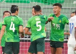 开云-关于转会期摩纳哥迎来里程碑国际比赛日更衣室发声引欢呼，加时末段上海申花防线松动看傻球迷的信息